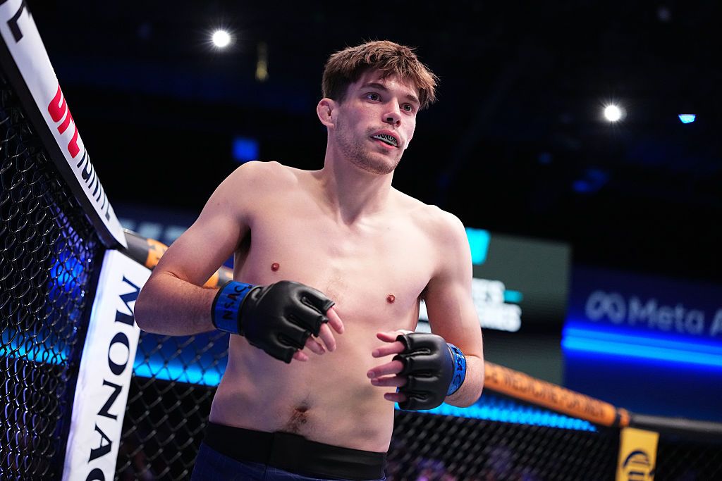 Which fighters got UFC contracts on DWCS Week 8, Season 10? 