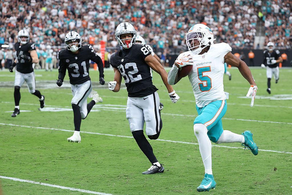 Ollie Gordon II or Jaylen Wright: Fantasy Football Start or Sit Advice for Week 4