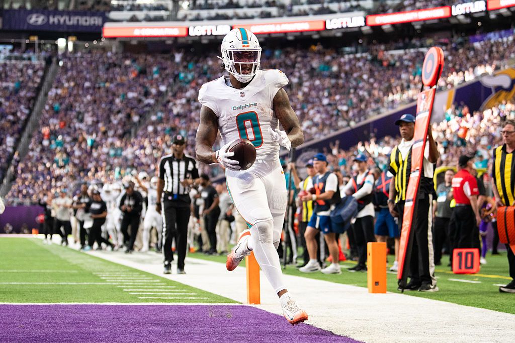 Is Ollie Gordon II a must-start in Week 5 after his 100-yard breakout?