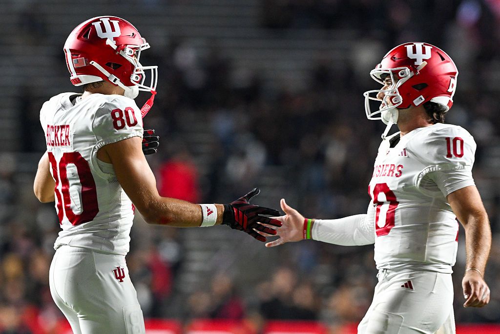 Fantasy College Football Picks: Top DraftKings Week 6 CFB DFS Targets, Values for Saturday 10/10/26
