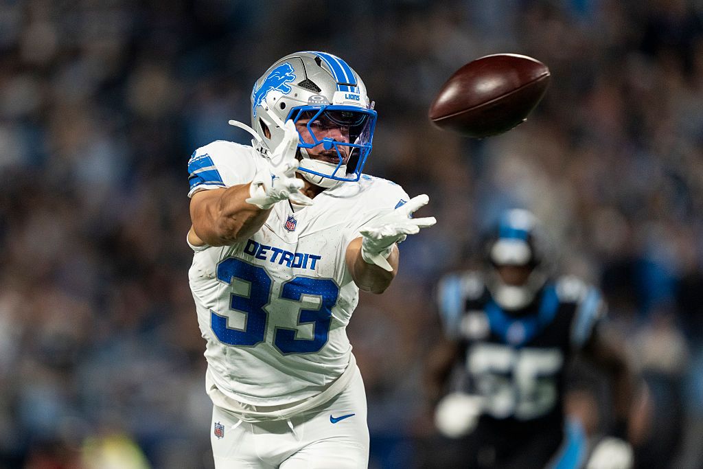 Is Sione Vaki a must-add in fantasy with Jahmyr Gibbs banged up heading into Week 8?
