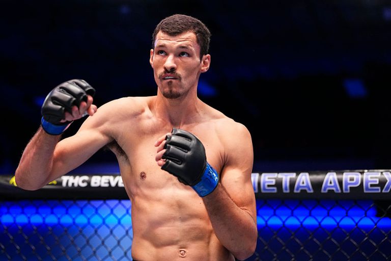 Which fighters got UFC contracts on DWCS Week 10, Season 10? 