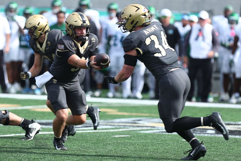 Florida Atlantic Owls vs. Army Black Knights prediction, pick for College Football on Saturday 10/17/26