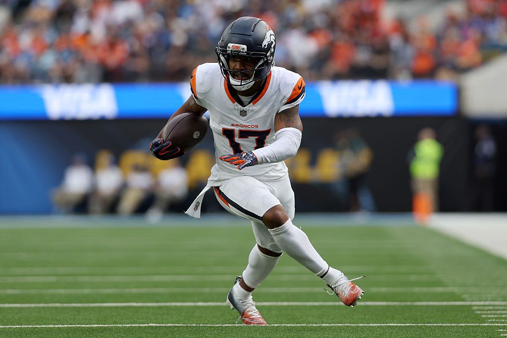What happened to Jaylen Waddle? Live injury updates for Seahawks vs. Broncos on Thursday 10/15/26