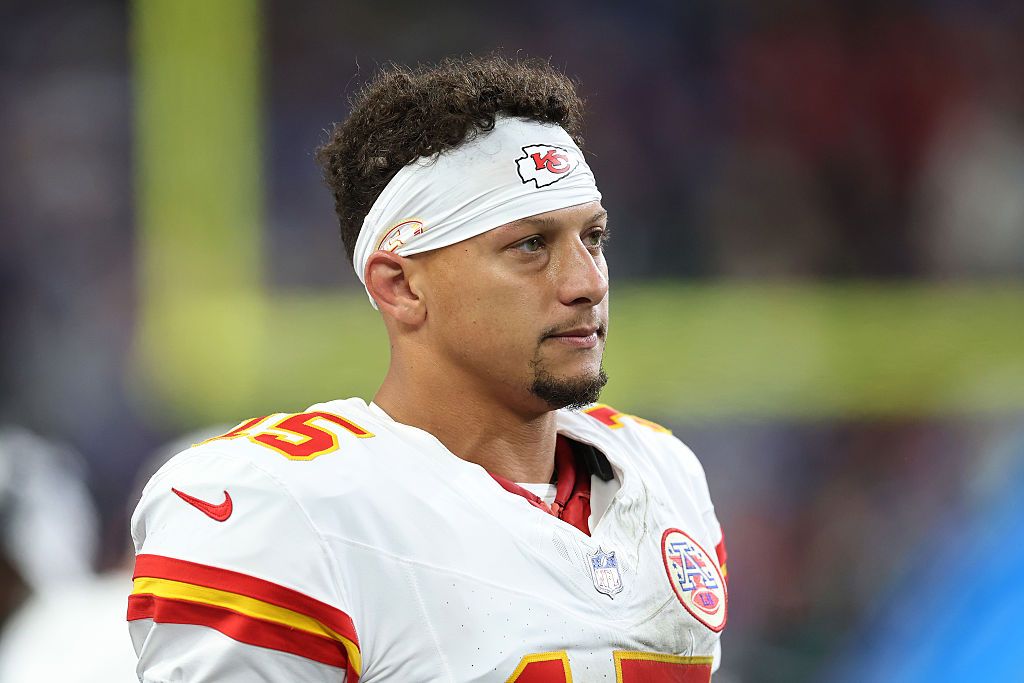 Should you bench Patrick Mahomes vs. the Broncos in Week 8?