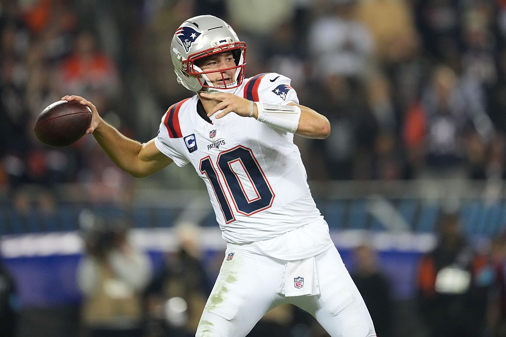 NFL DFS Tournament Picks: High-Upside DraftKings GPP Plays for Week 8
