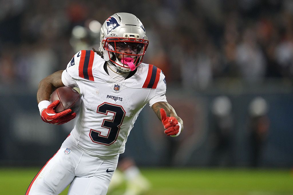 If A.J. Brown is injured, is DeMario Douglas or Efton Chism the better start in Week 8?