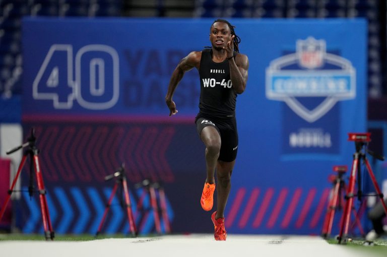 What is the fastest 40-yard dash time in NFL Combine history?