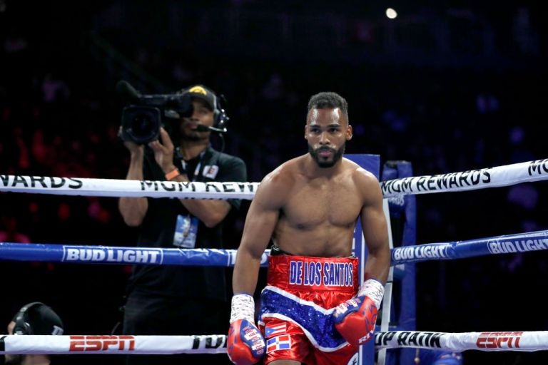 Prediction, pick for Edwin De Los Santos vs. Jose Valenzuela at Zuffa Boxing 08