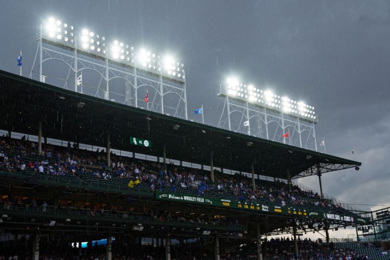 Reds vs. Cubs game delayed due to rain Sunday 9/21/25