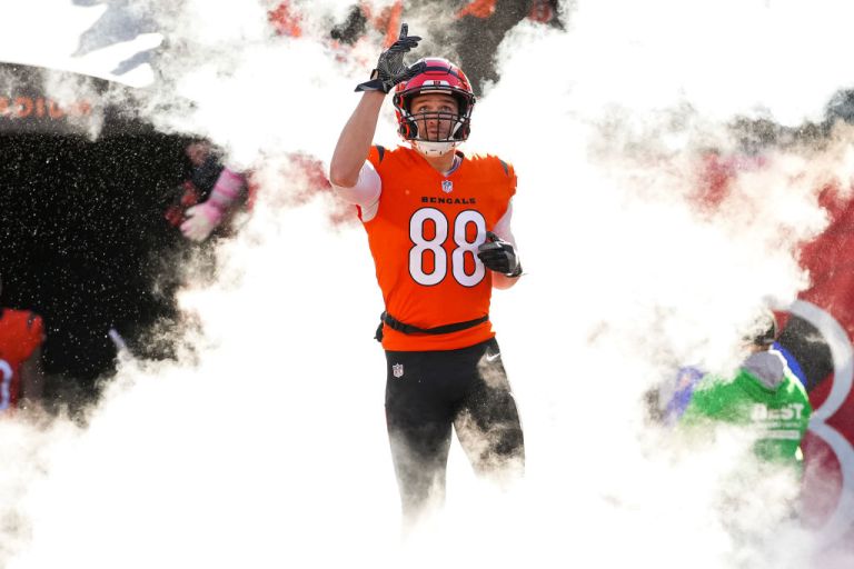 Three must-start fantasy football players for Thanksgiving 2025