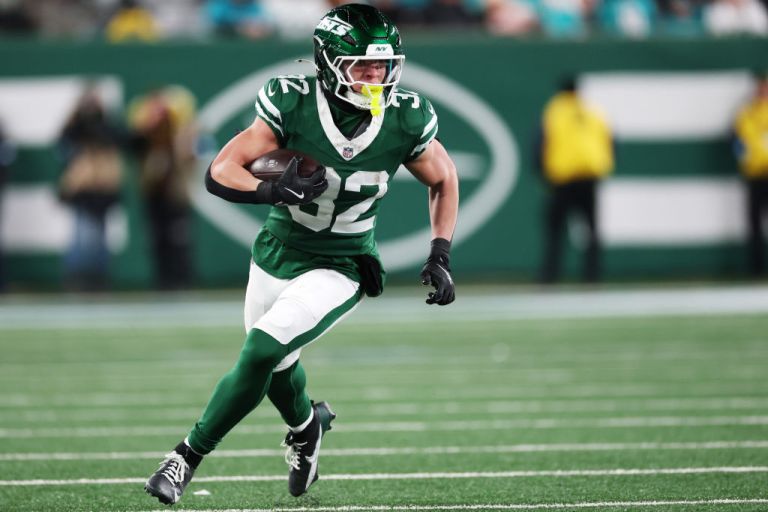 Does Isaiah Davis have any fantasy value as Breece Hall’s new RB handcuff?