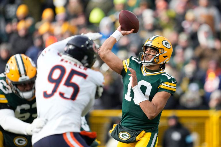 Green Bay Packers vs. Chicago Bears prediction, pick for NFL Week 14 on Sunday 12/07/25