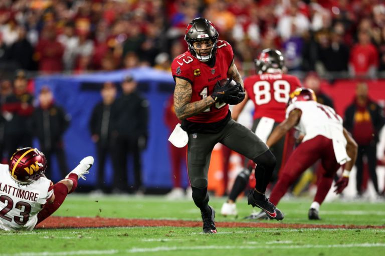 Mike Evans best prop bets for Buccaneers at Texans on Monday 9/15/25