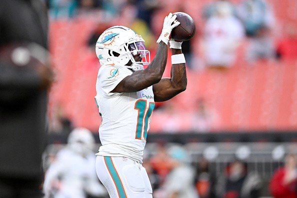What happened to Tyreek Hill? Live injury updates for NFL Week 1 on 9/7/25