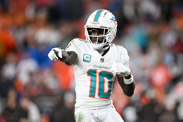Best Tyreek Hill prop bets for Dolphins at Bills on Thursday Night Football Week 3