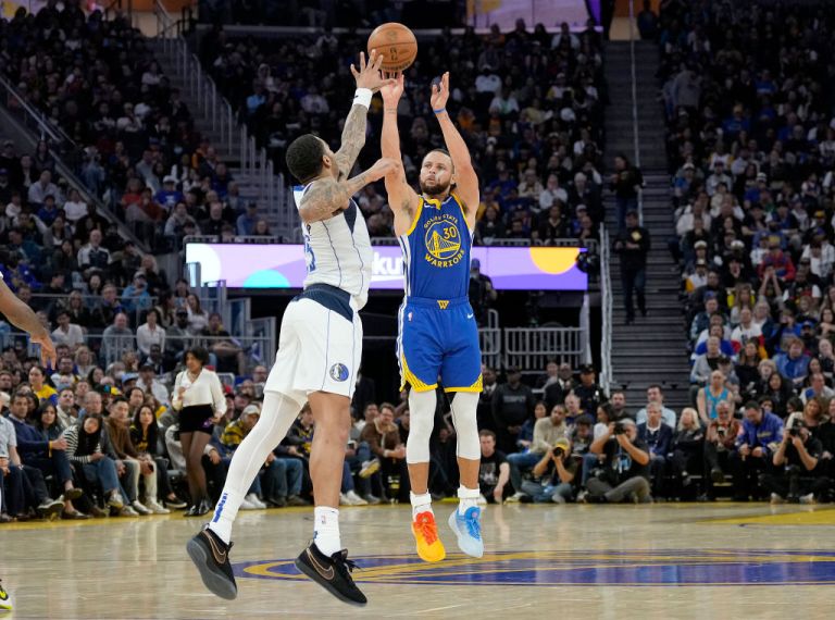 Dallas Mavericks at Golden State Warriors prediction, pick on Thursday 12/25/25