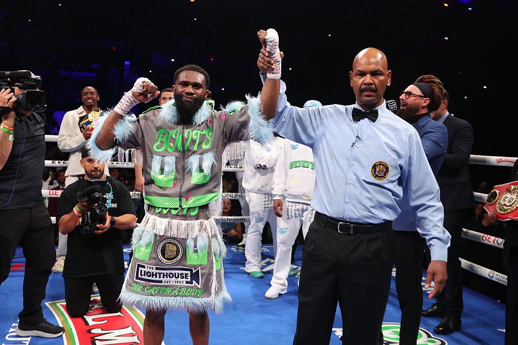 Who won the Xander Zayas vs. Jaron ‘Boots’ Ennis fight? Live WBO and WBA Super Welterweight title updates