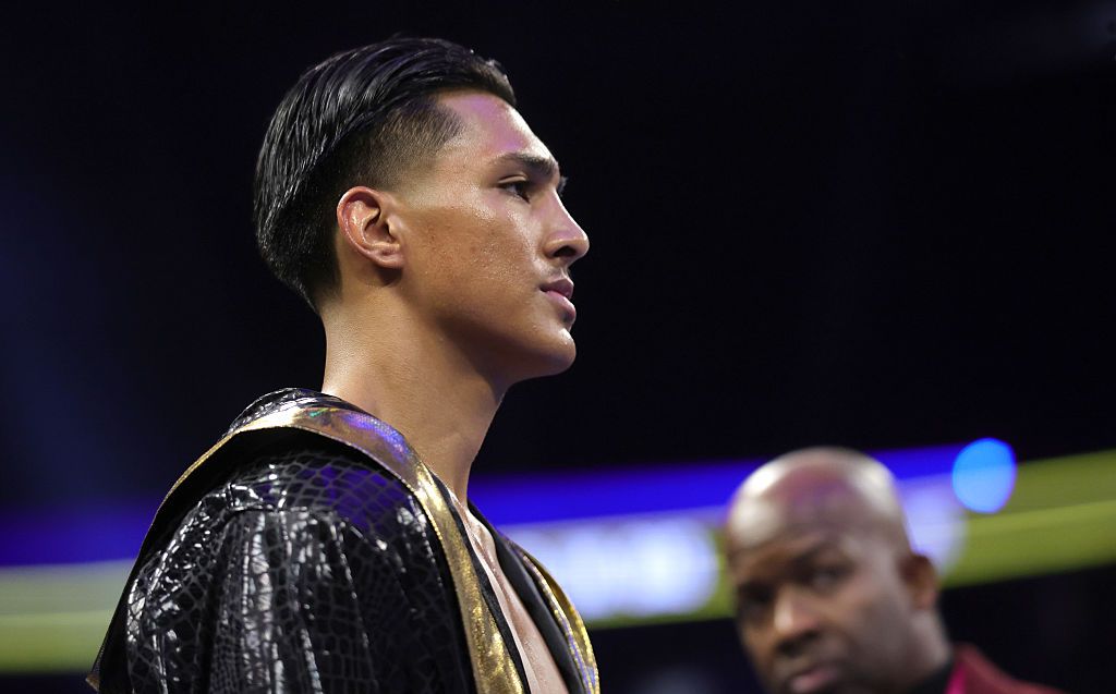 Prediction, pick for Emiliano Vargas vs. Bryce Mills