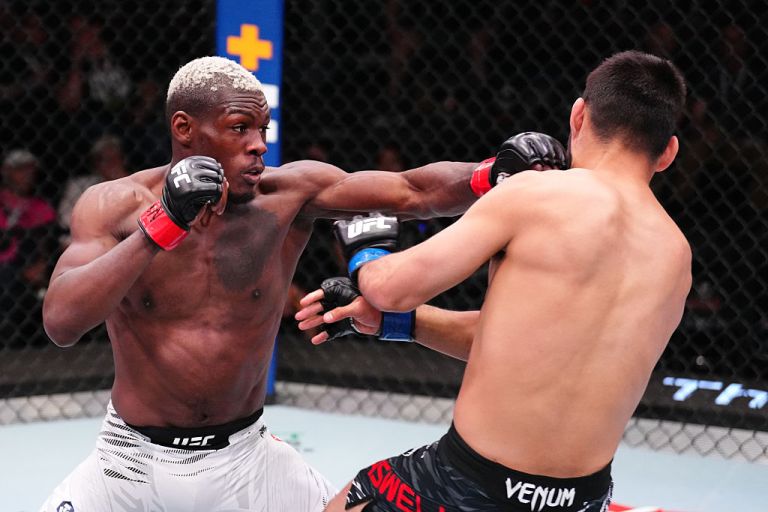 Prediction, pick for Bolaji Oki vs. Mason Jones