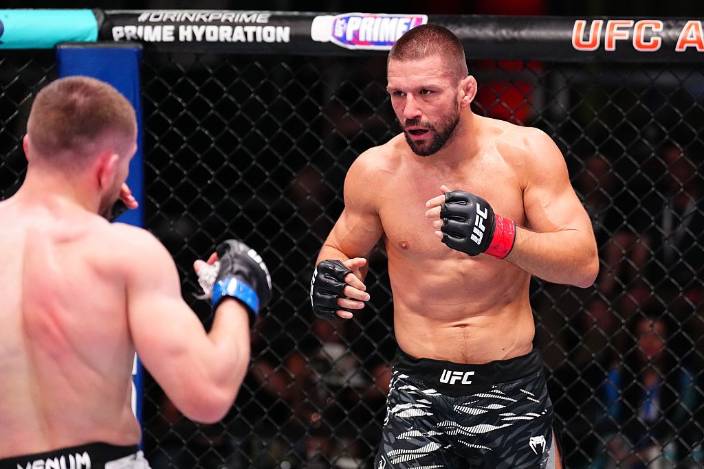 Prediction, pick for Mateusz Gamrot vs. Esteban Ribovics at UFC 327