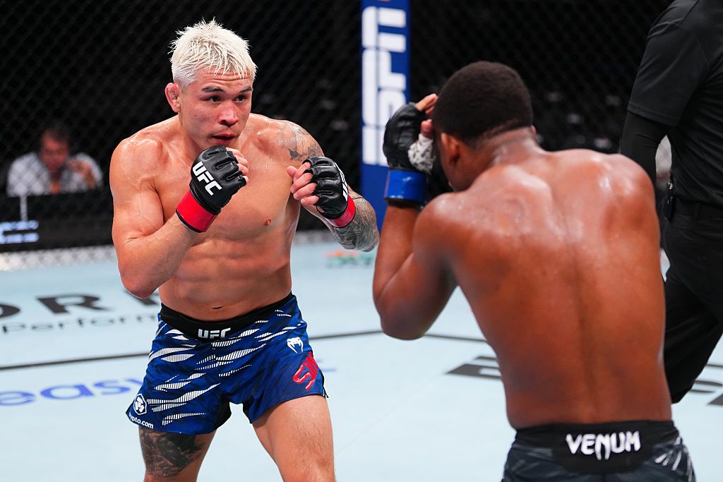 Prediction, pick for Ricky Simon vs. Raoni Barcelos
