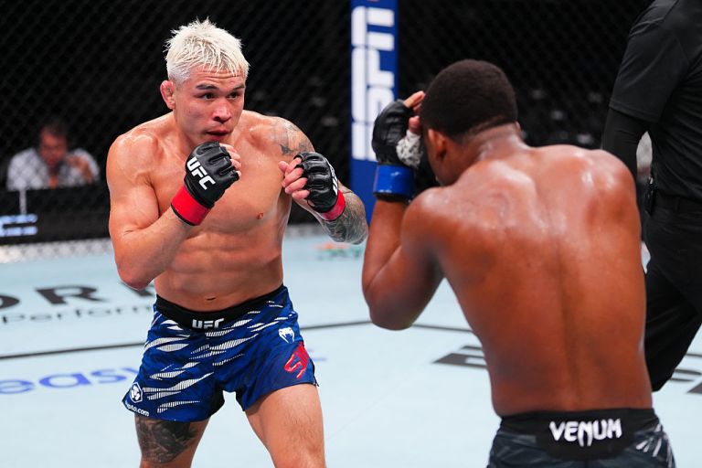 Prediction, pick for Ricky Simon vs. Raoni Barcelos