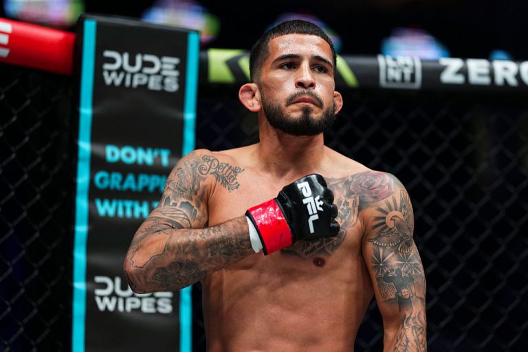 Prediction, pick for Sergio Pettis vs. Magomed Magomedov
