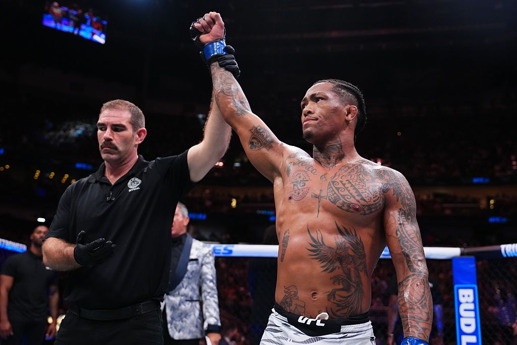 Picks, Best Bets for UFC Fight Night: Bautista vs. Oliveira