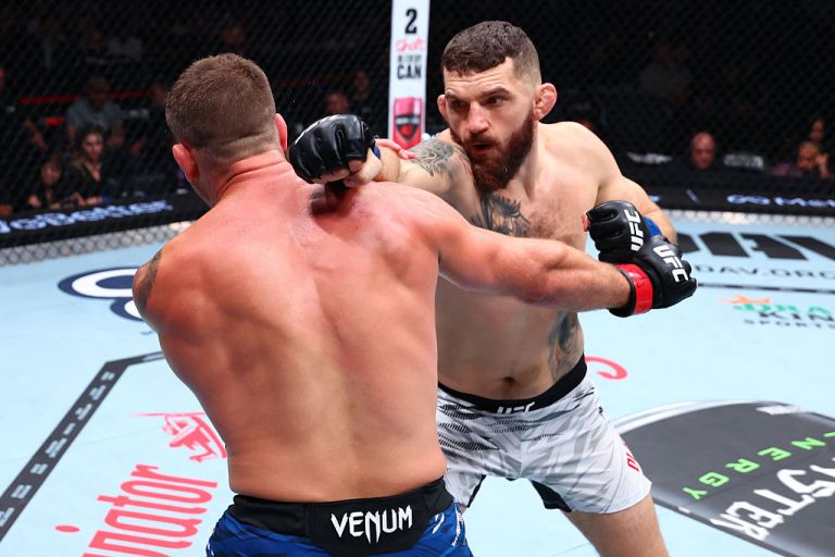 Prediction, pick for Michal Oleksiejczuk vs. Marc-Andre Barriault at UFC Vegas 113
