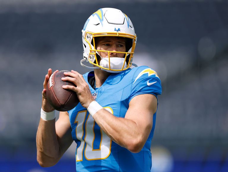 Best Chargers vs Raiders Parlay Picks for Monday Night Football