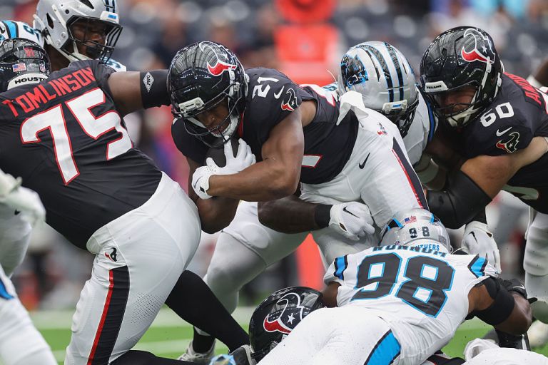 Best Nick Chubb prop bets for Texans vs. Buccaneers on Monday 9/15/25