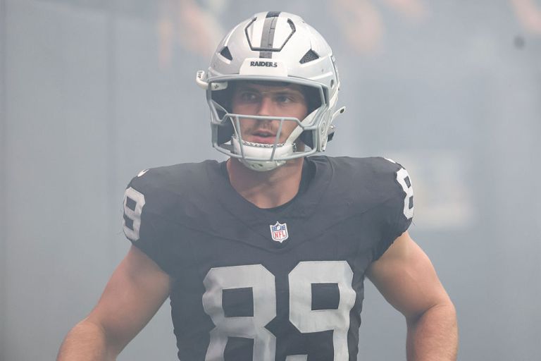 What happened to Brock Bowers? Live injury updates for Patriots vs. Raiders NFL Week 1 on 9/7/25