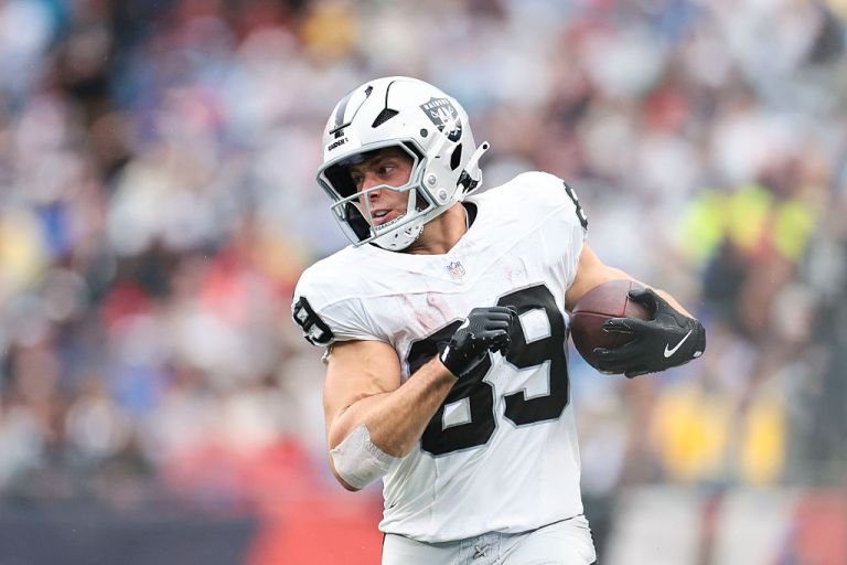 DraftKings Fantasy Football Millionaire Winning Lineup Breakdown: Week 9 2025