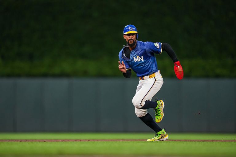 Arizona Diamondbacks at Minnesota Twins prediction, pick for Friday 9/12/25