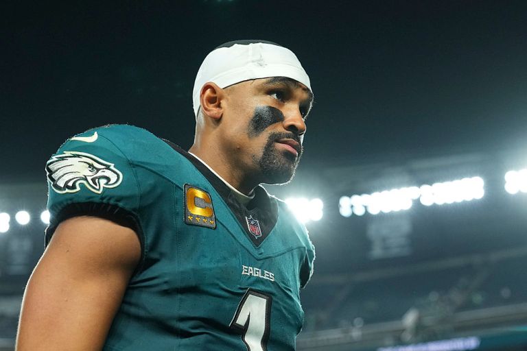 NFL Best Bets: Eagles at Packers Best Prop Bets on Week 10 Monday Night Football 
