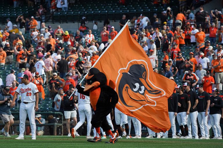 Early 2026 MLB Win Totals: Baseball Best Bets, Predictions, Odds