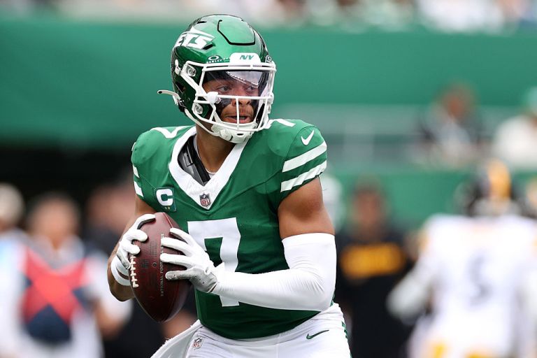 Best Jets vs Dolphins Same Game Parlay Picks – NFL Week 4 Monday Night Football