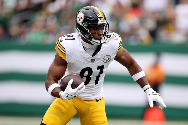 Fantasy Football Cheat Sheet: Top DraftKings NFL DFS Plays for Week 3