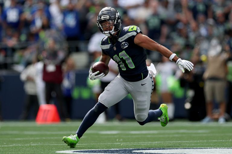 NFL Parlay Picks: Matthew Berry’s Same Game Parlay for Week 9 Sunday Night Football