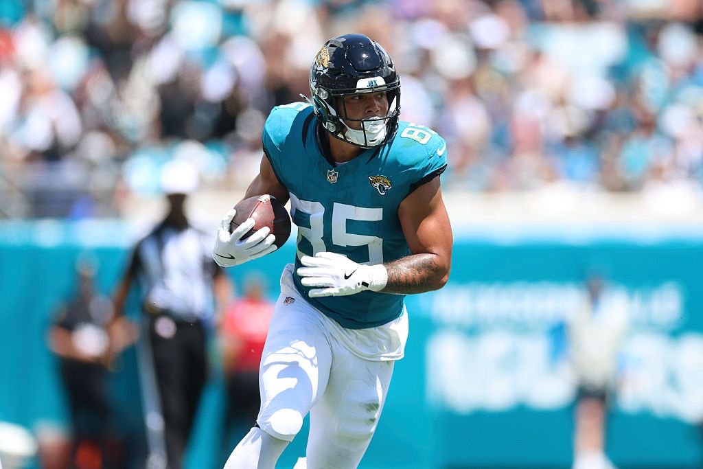Top five fantasy football sleeper tight ends to start in NFL Week 12