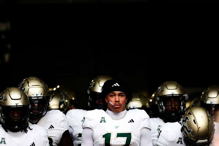 Fantasy College Football Picks: Top DraftKings Week 6 CFB DFS Targets, Values for Friday 10/3/25