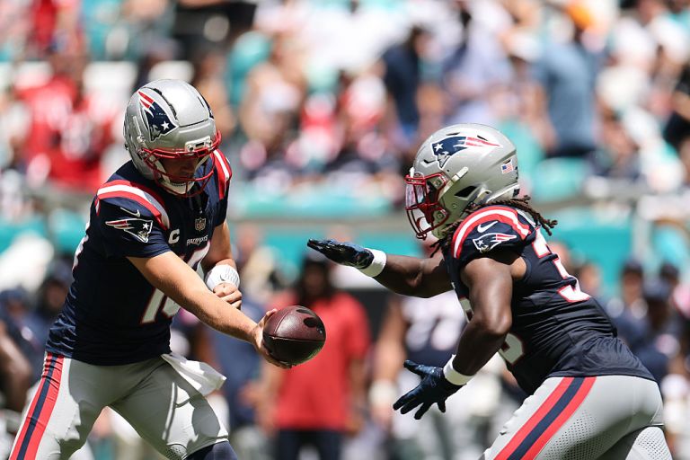 Rhamondre Stevenson, not TreVeyon Henderson, is the Patriots RB to own in fantasy football