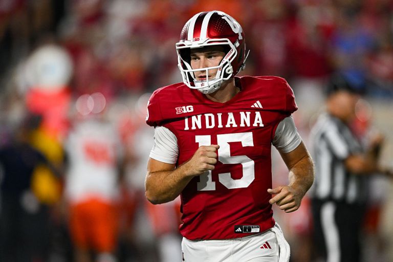 Indiana Hoosiers vs. Iowa Hawkeyes prediction, pick for CFB Week 5 on Saturday 9/27/25