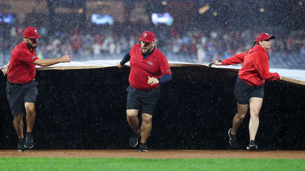 Giants at Phillies Game 2 delayed due to rain Thursday 4/30/26