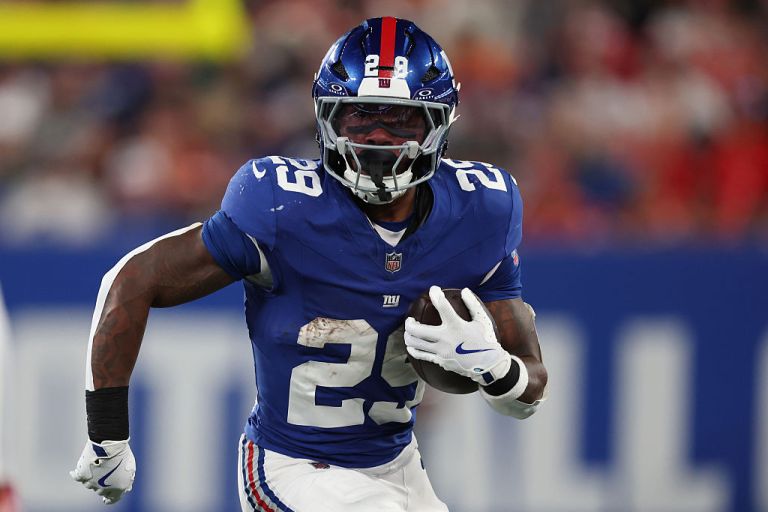 Is Tyrone Tracy Jr. or Devin Singletary the Giants’ RB1 entering Week 10?