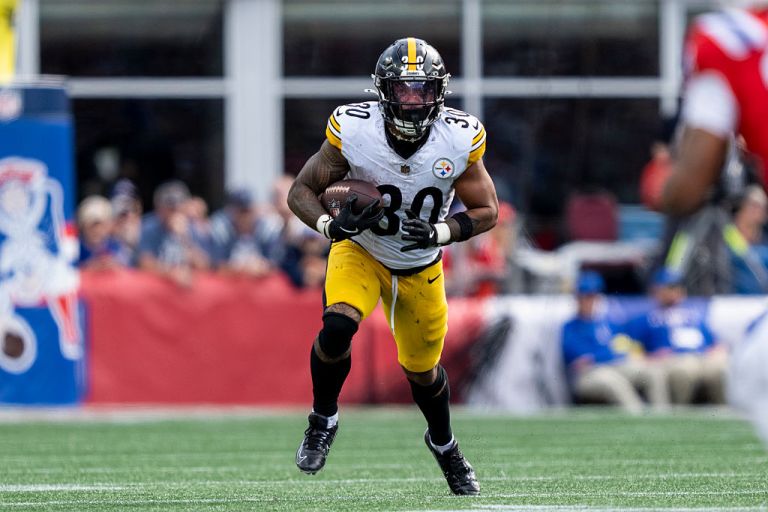 What happened to Jaylen Warren? Live injury updates for Steelers vs. Bengals NFL Week 11 on 11/16/25