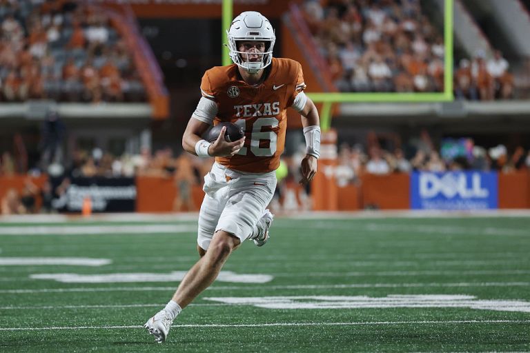 Fantasy College Football Picks: Top DraftKings Week 1 CFB DFS Targets, Values for Saturday 9/5