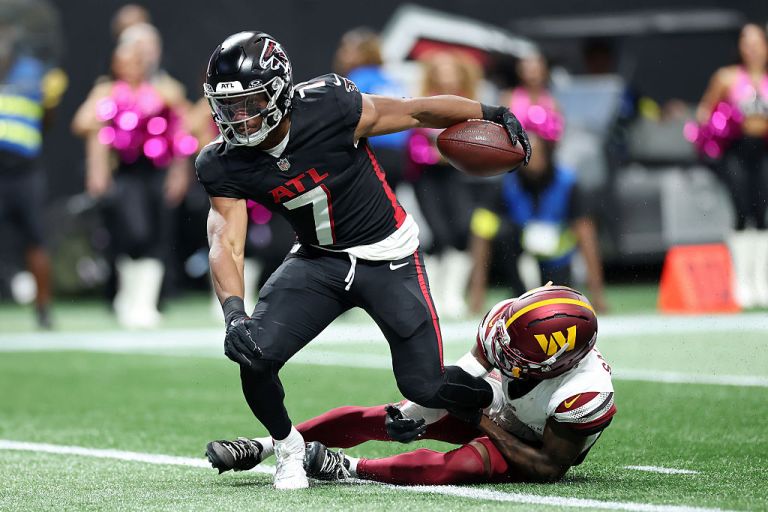 Bijan Robinson best prop bets for Falcons vs. Bills on Monday 10/13/25