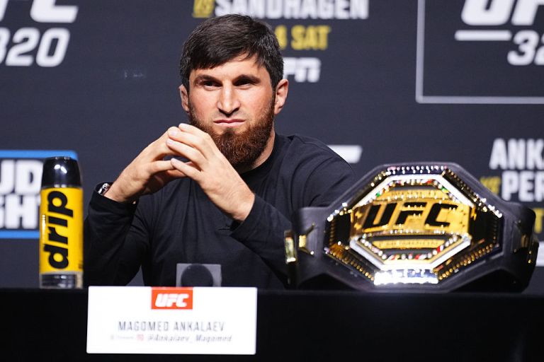 Top UFC 320 Parlay Picks for DraftKings Sportsbook